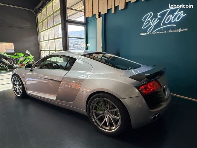 Audi R8  Gris de 2008