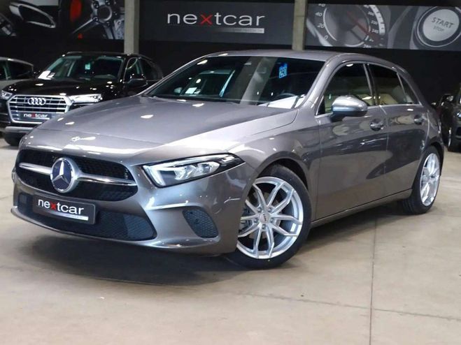 Cliquer pour voir la photo suivante Mercedes Classe A 180 d 7GTRONIC Gris Métallisé de