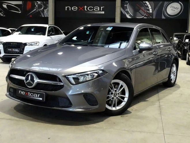 Cliquer pour voir la photo suivante Mercedes Classe A 180 d 7GTRONIC Gris Métallisé de