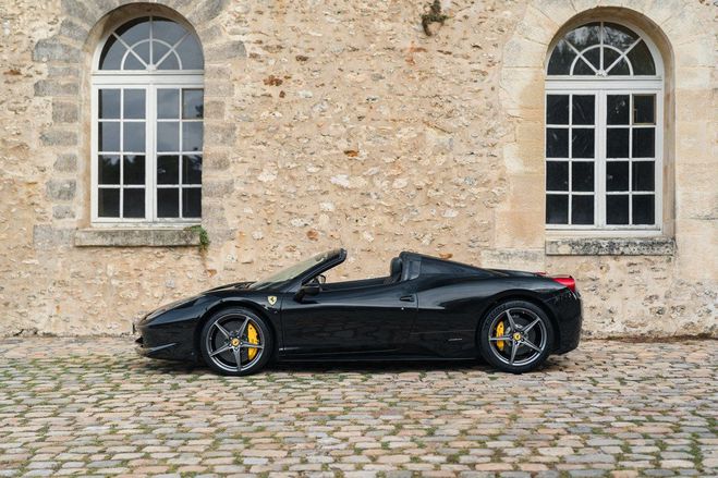 Ferrari 458 Italia Spider 4.5 V8 570ch / Pack carbon Noir de 2012