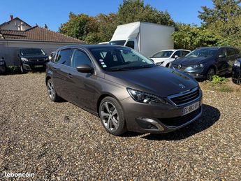  Voir détails -Peugeot 308 1.2 110ch SS BVM5 Active Historique d'en à  Les Pavillons-sous-Bois (93)