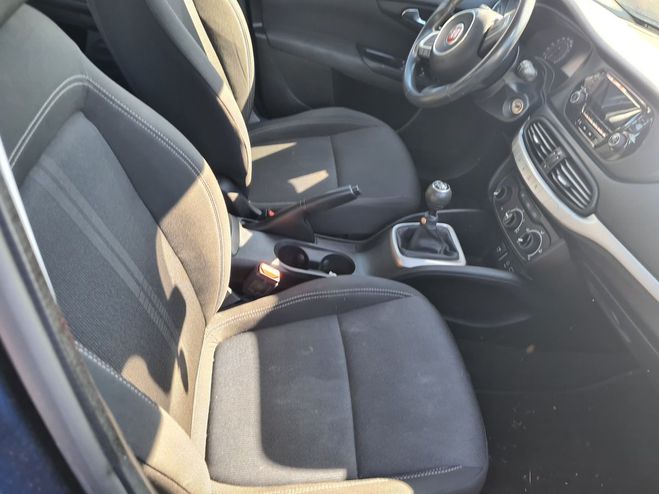 Fiat Tipo SW 1.4 95 CV 2017 crit 1 6490e Bleu de 2017