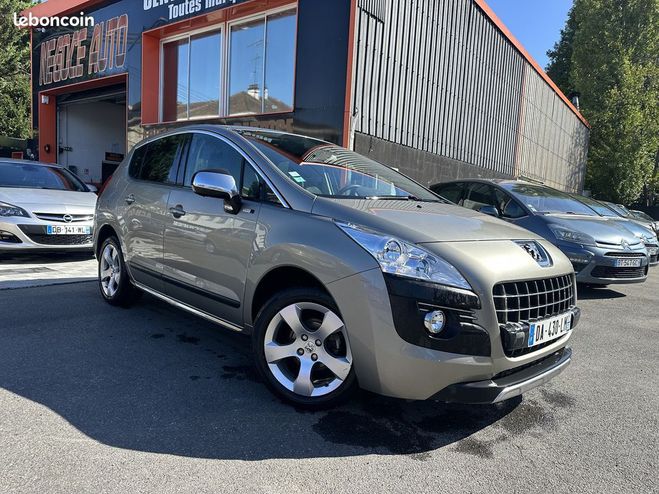 Cliquer pour voir la photo suivante Peugeot 3008 1.6 HDI115 FAP STYLE III Gris de 2013