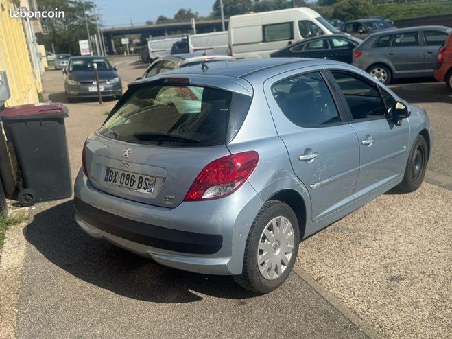 Peugeot 207 1.6 HDI 92 Gris de 2011