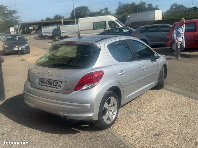 Peugeot 207 1.6 hdi 92 ch fline Gris de 2011