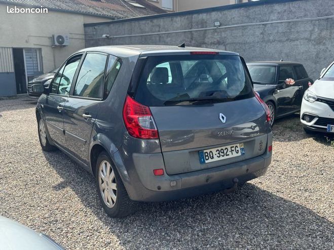 Renault Scenic 2.0 DCI150 Ch Gris de 2007