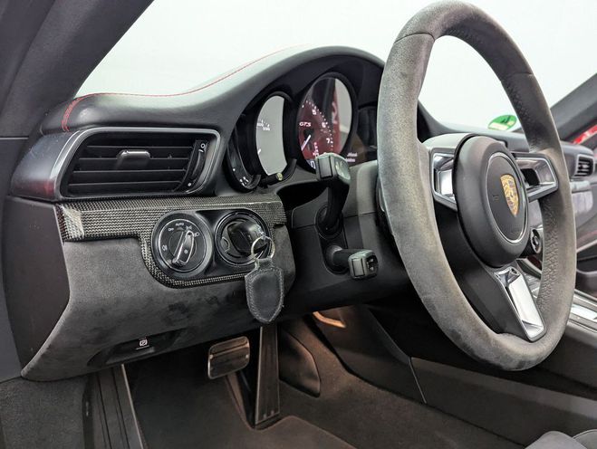 Porsche 911 991 CARRERA 4 GTS 450cv BVA ROUGE KARMIN de 2019