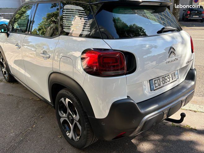 Citroen C3 Aircross Shine 1.2 130 cv parfait tat e Blanc de 2017