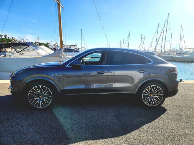 Porsche Cayenne III COUPE 3.0 V6 E-HYBRID 462 Gris Fonce de 2020
