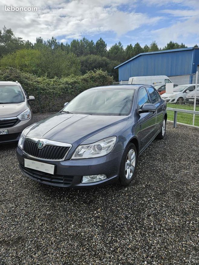 Skoda Octavia phase 2 1.6 tdi 105 cv business Gris de 2011