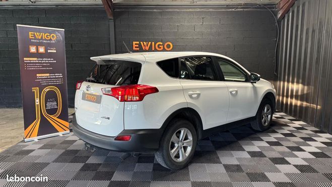 Toyota RAV 4 2.0 D4D 125 BUSINESS 4X2 Attelage Blanc de 2013