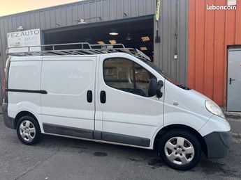  Voir détails -Opel Vivaro 2L L1H1 115CH 1re main 3 places 86500KM à Armentires (59)