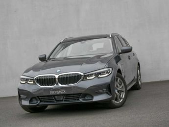  Voir détails -BMW Serie 3 330 Saloon e - PANO - ACC - LEDER - SPOR à Zwevegem (85)
