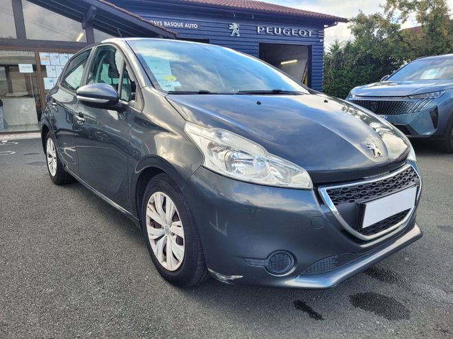 Peugeot 208 1.6 HDI 92 CH GRIS de 2012