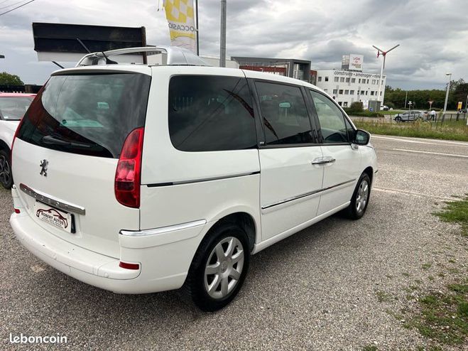 Peugeot 807 2.0 HDi 136 monospace Blanc de 2012