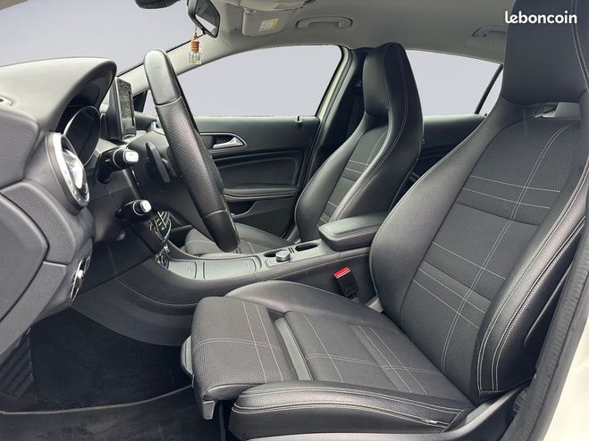Mercedes Classe B GLA 220 d Sensation 4Matic 7G-DCT Garant Blanc de 2016