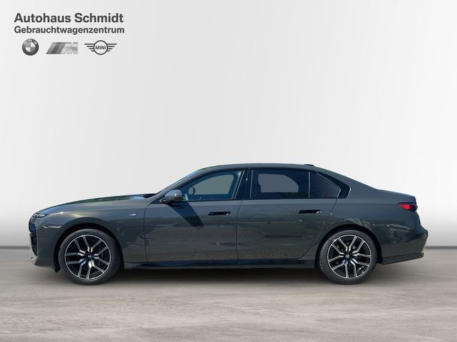 BMW Serie 7 740d xDrive Limousine 827 netto mtl M Gris Mtallique de 