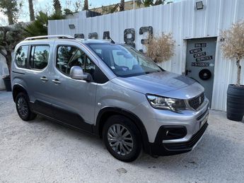  Voir détails -Peugeot Rifter Standard 1.2i PureTech S&S - 110 COMBI A à  Le Muy (83)