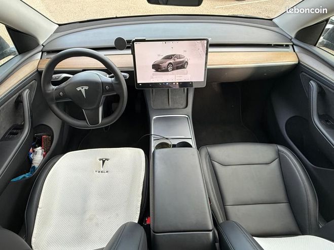 Tesla Model Y ELECTRIC 275 60KWH STANDARD-RANGE 2WD BV Noir de 2024