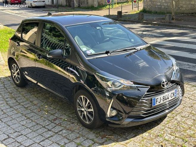 Toyota Yaris III (3) 70 VVT-I DESIGN Y20 5P 1re MAIN Noir de 2019