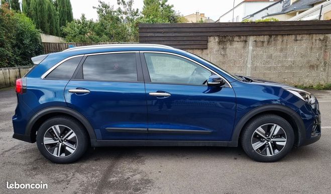 Kia Niro 1.6 gdi hybride 141 cv dct6 active Bleu de 2020