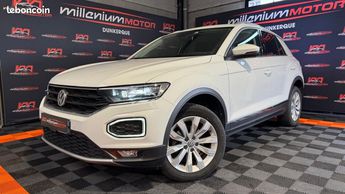  Voir détails -Volkswagen T Roc carat 1.5 tsi 150 cv dsg7 garantie 6 moi à Cappelle-la-Grande (59)