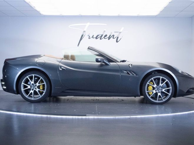 Ferrari California V8 4.3 460ch GRIGIO SILVERSTONE 740 de 2011