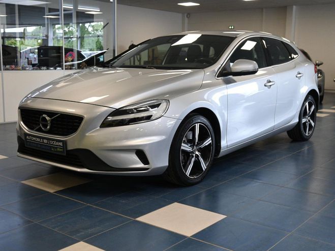 Volvo V40 D3 150 Geartronic 6 R-Design Gris de 2017