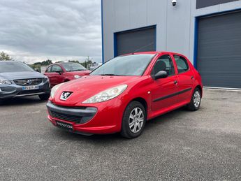  Voir détails -Peugeot 206 1.1i 206  60ch Urban 5 portes entretenue à Crottet (01)