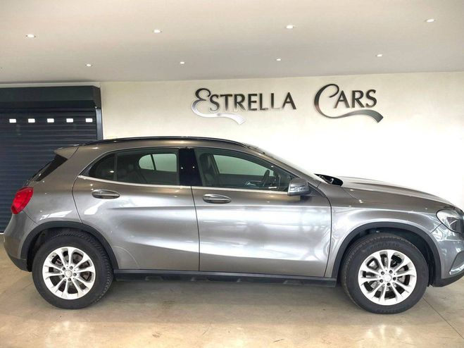 Mercedes Classe GLA Classe 200 CDI / d 4Matic (156.902) Gris de 2015