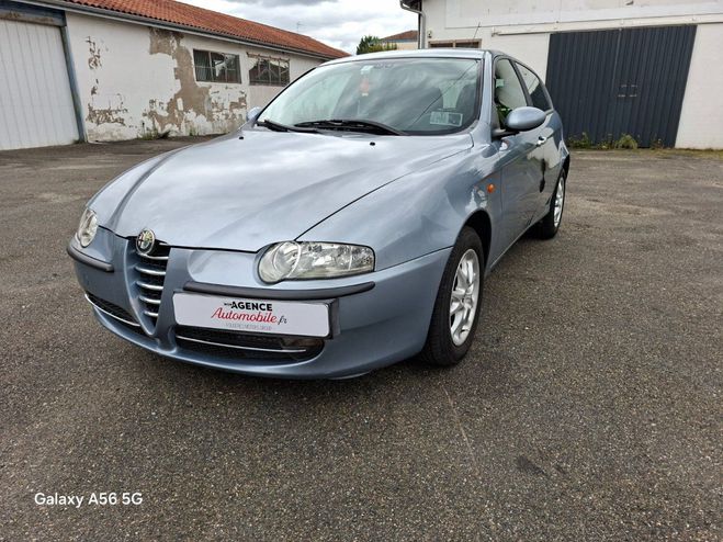 Alfa romeo 147 TS 1.6 120 CV DISTNCTIVE Gris de 2001