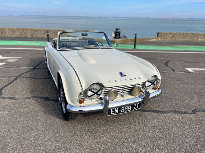 Cliquer pour voir la photo suivante Triumph TR4 OVERDRIVE Old English White de 1963