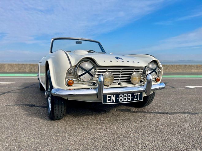 Triumph TR4 Triumph TR4 OVERDRIVE Old English White de 1963
