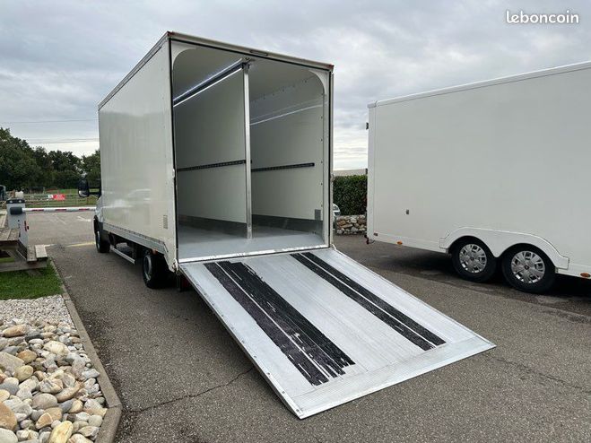 Iveco Daily 23490 ht 20m3 caisse transport vhicules  de 2019