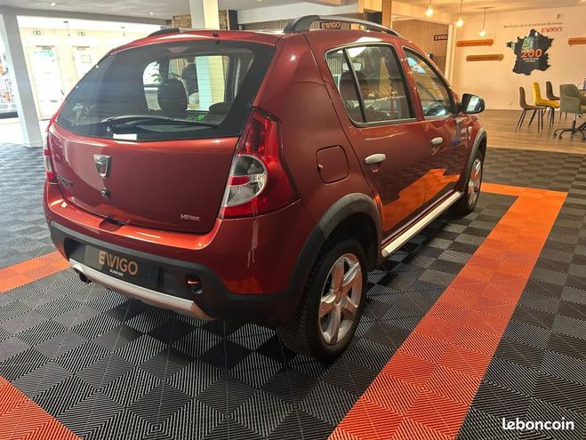 Dacia Sandero STEPWAY 1.6 BIOETHANOL 105 Rouge de 2012