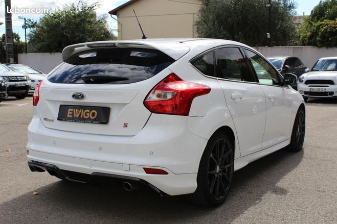 Ford Focus 1.6 ECOBOOST 150 ST-Line Blanc de 2013