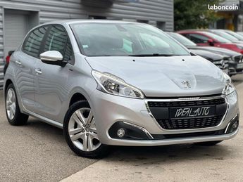  Voir détails -Peugeot 208 1.2 82ch Signature 5P GPS Camra Attelag à Fontaine (38)