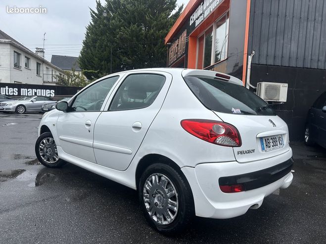 Peugeot 206 1.4 HDI TRENDY 5P Blanc de 2009
