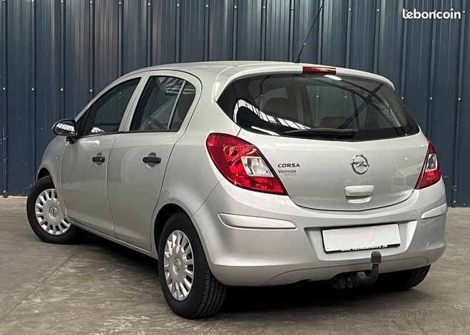 Opel Corsa 85 ch Essence Parfait tat Attache remor Gris de 2012