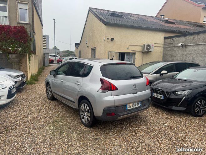Peugeot 3008 1.6 HDi 115 CH ailleur Gris de 2013