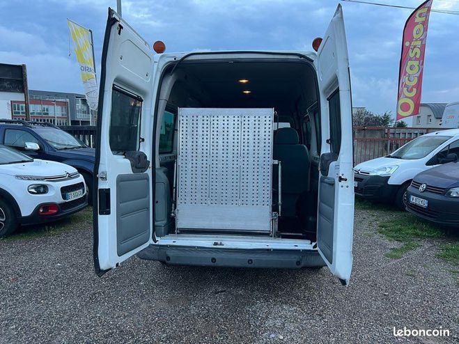 Ford Transit Combi Diesel 2.2 115 CV Blanc de 2007