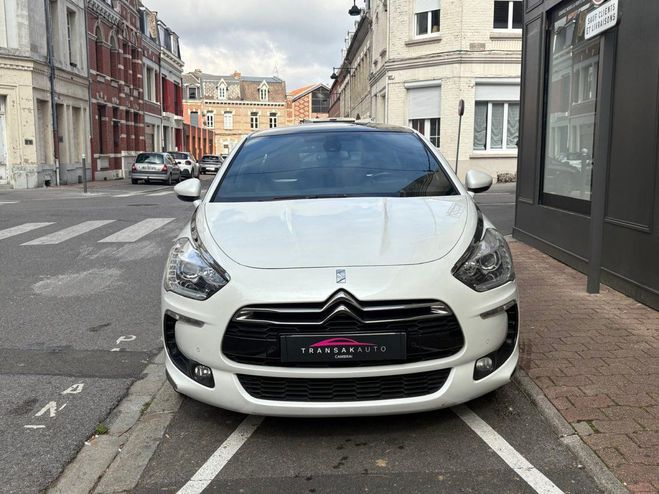 Citroen DS5 e-HDi 115 So Chic ETG6 / ATTELAGE Blanc de 2014