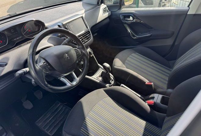 Peugeot 208  garantie six mois  de 2015