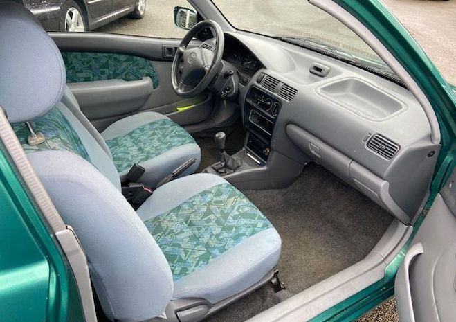 Toyota Starlet 1.3 L 75 cv  de 1998