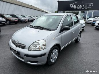  Voir détails -Toyota Yaris 65 cv lina terra 5 portes à Reims (51)