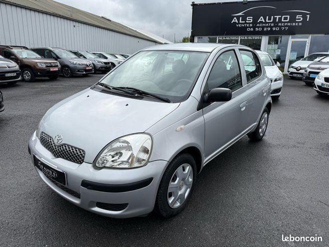 Toyota Yaris 65 cv lina terra 5 portes Gris de 2003
