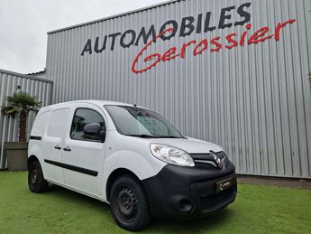  Voir détails -Renault Kangoo Express 1.5 Blue Dci 95 3 PL Grand Confo à Riorges (42)
