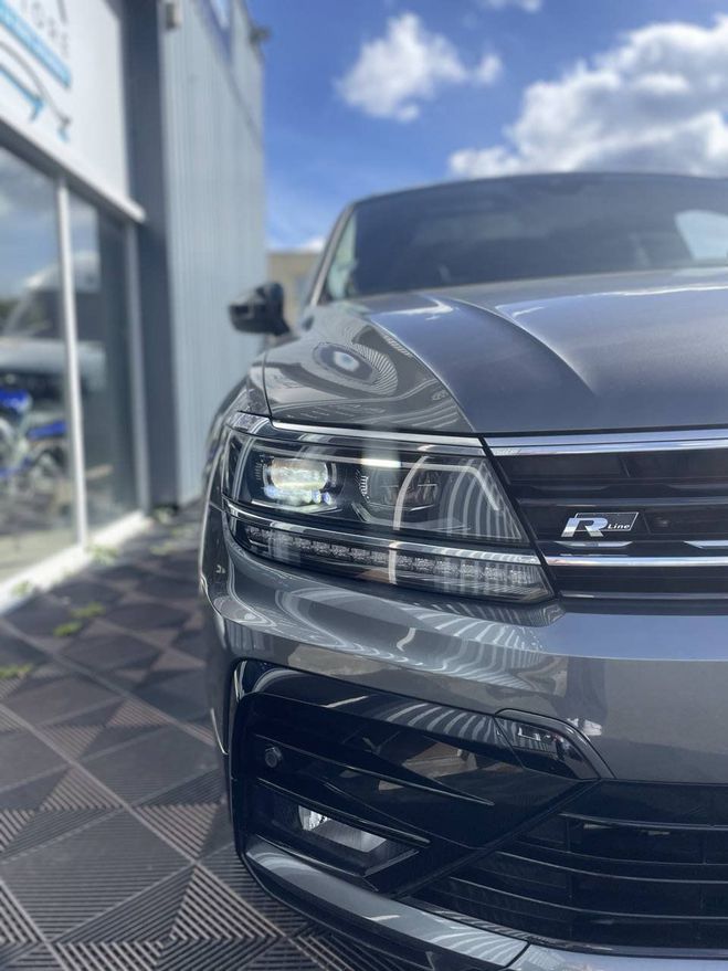 Volkswagen Tiguan II 2.0 TDI 150ch Black R-Line DSG7 Euro6 GRIS F de 2020