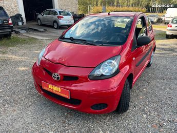  Voir détails -Toyota Aygo 1.0i en bon tat gnral 4 cv à Montesquieu (47)