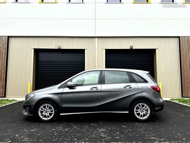 Mercedes Classe B 180 122CH SENSATION 7G-DCT GRATUITE Gris de 2015